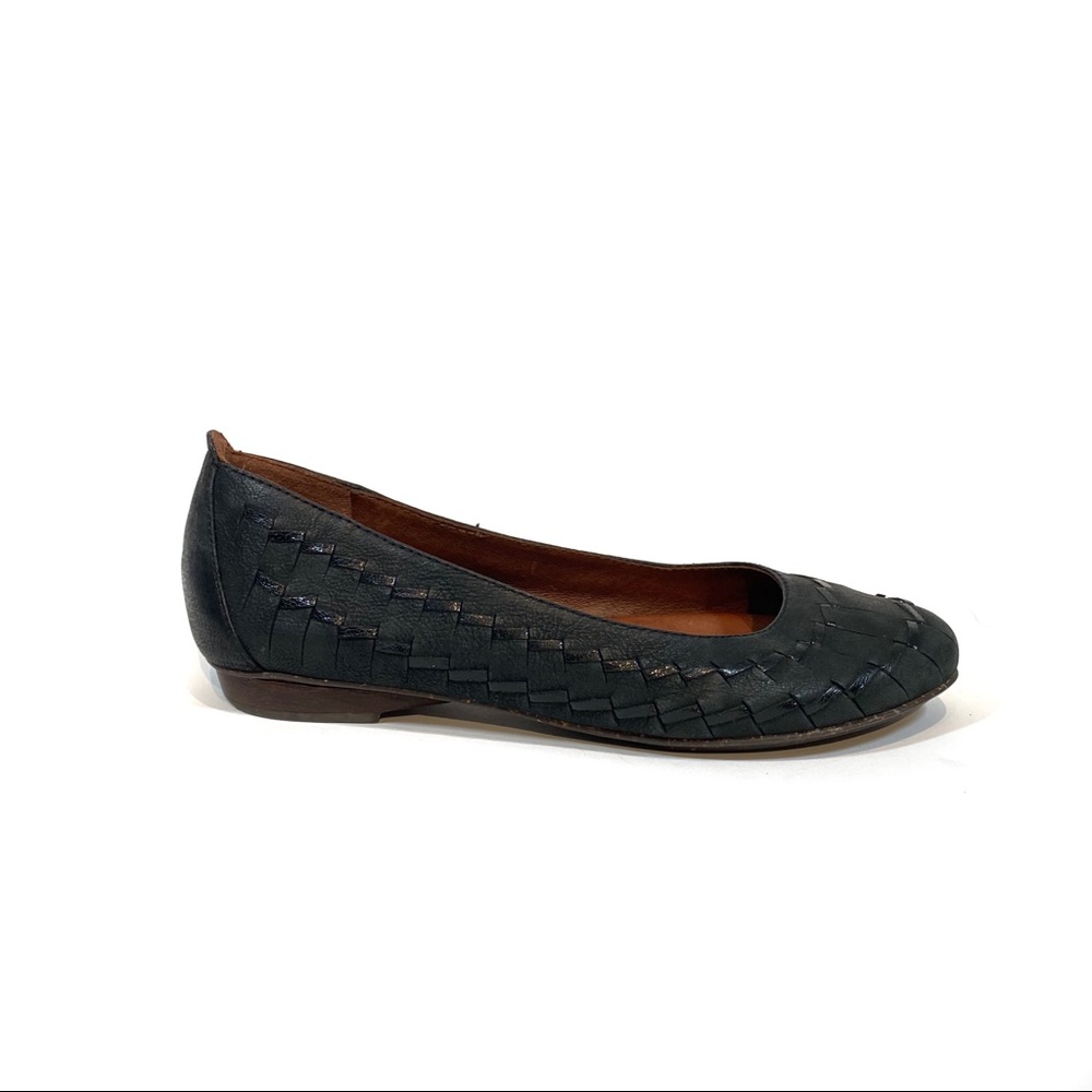 Naya Begonia Black Woven Casual Ballet Flats